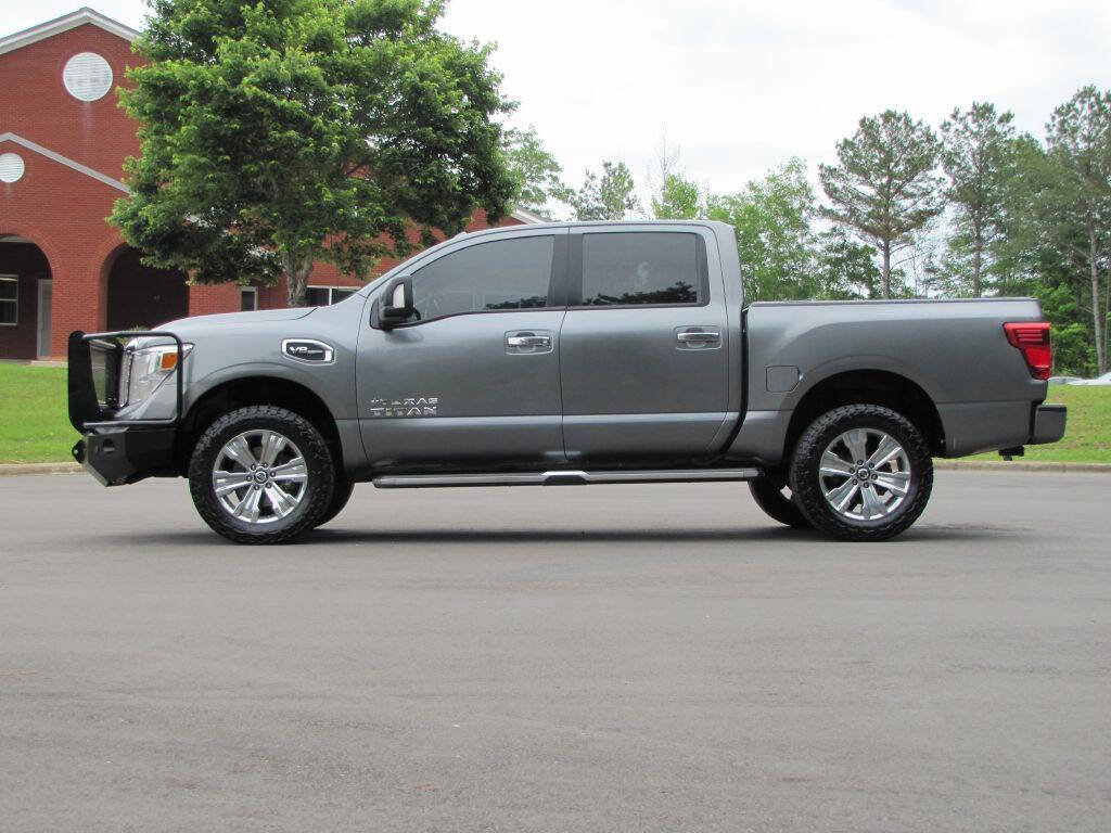 Used 2017 Nissan Titan SV AWD/4WD image 8