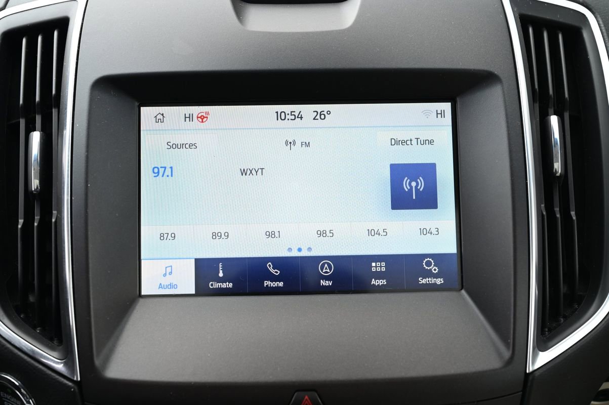 Used 2019 Ford Edge Titanium w/ Cold Weather Package image 27