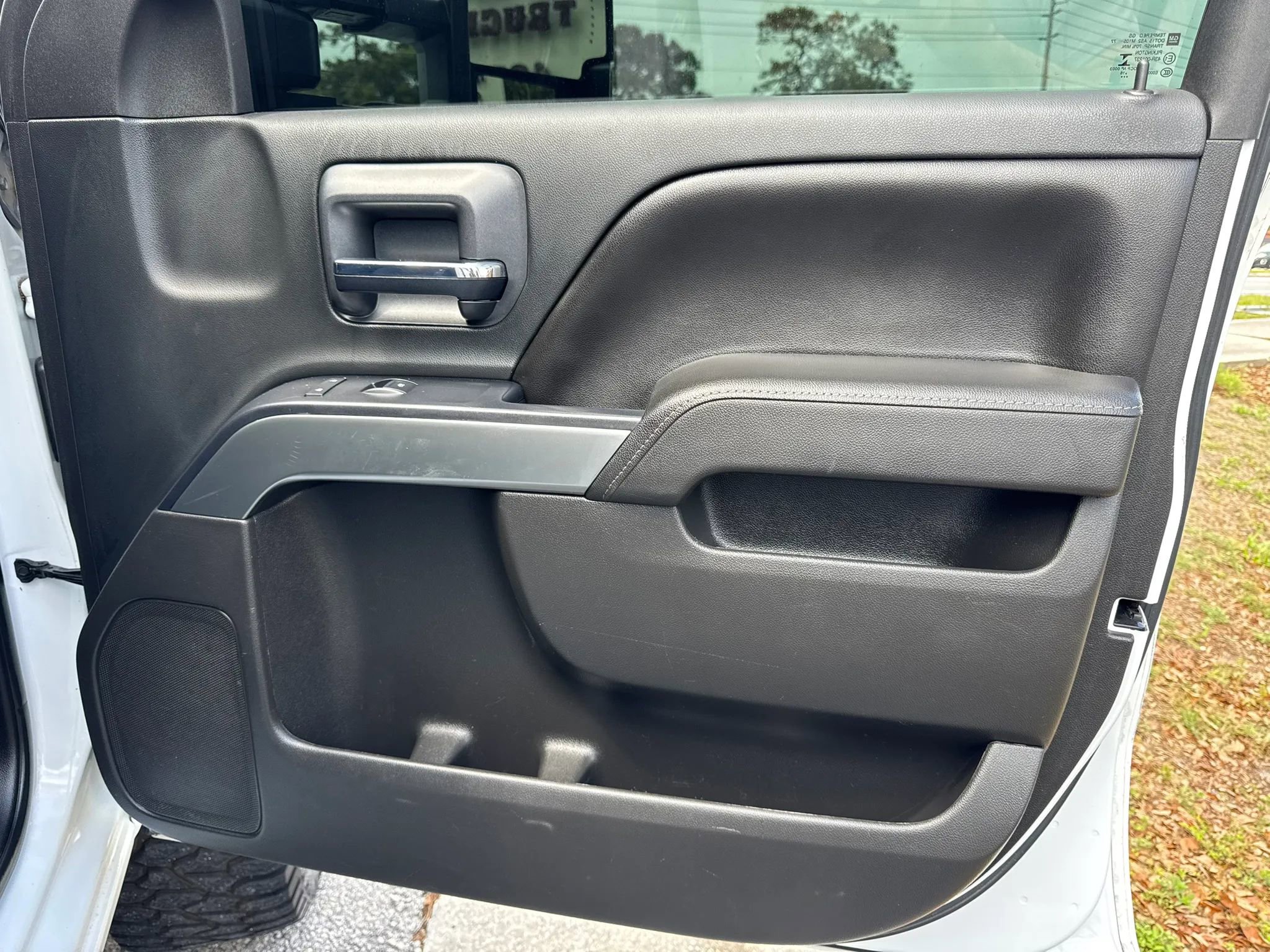 Used 2016 Chevrolet Silverado 2500 LT w/ Custom Sport Edition image 25