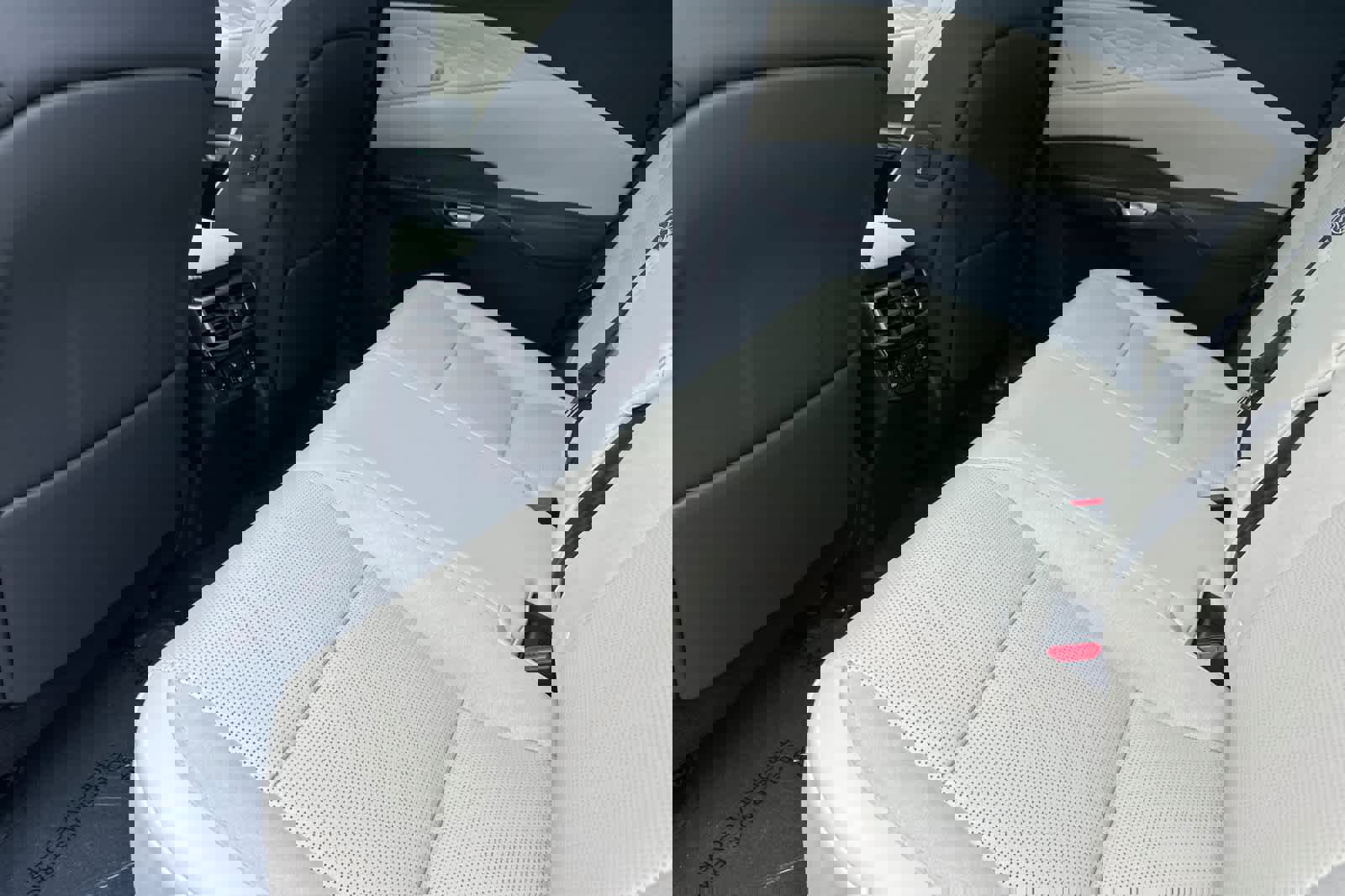 New 2026 Lexus RX 450h Luxury image 4