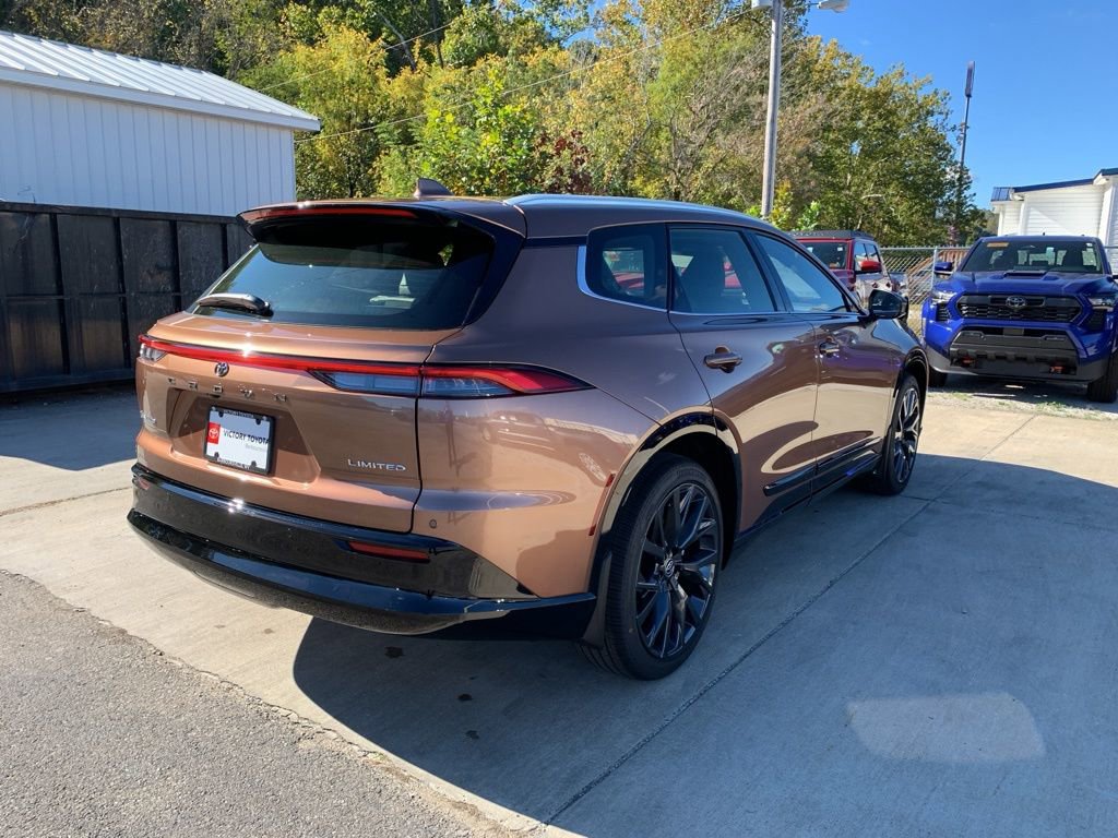 New 2025 Toyota Crown Signia image 4