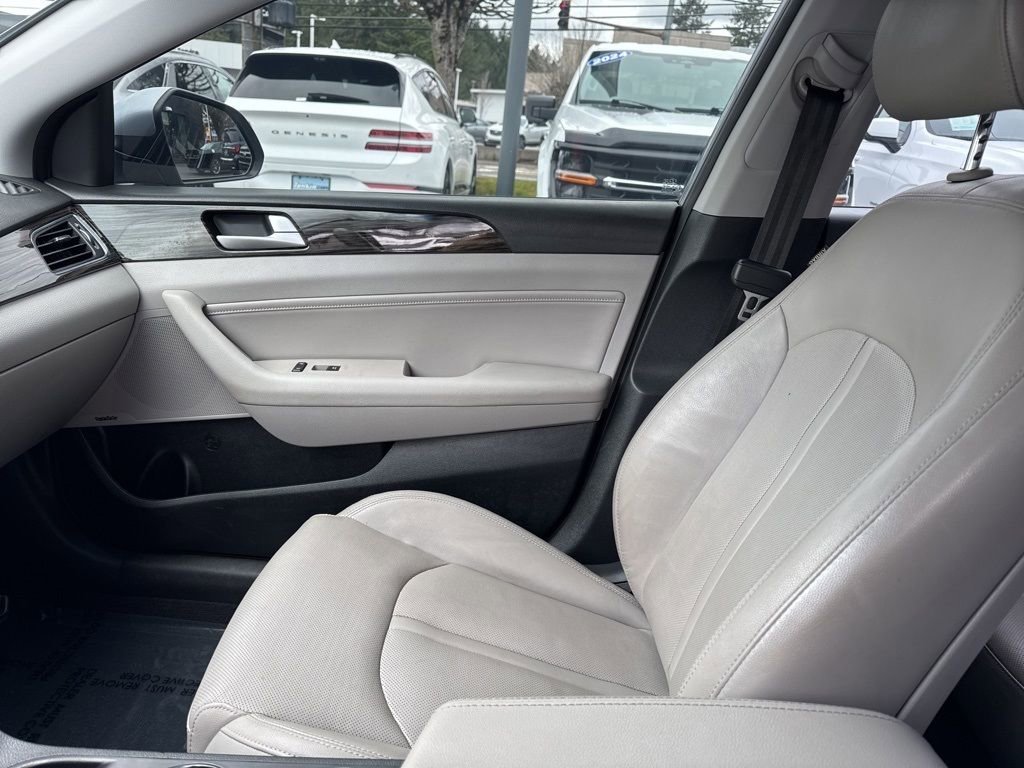 Used 2016 Hyundai Sonata Limited FWD image 30