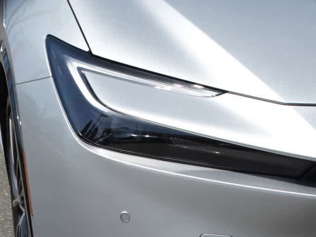 Used 2024 Toyota Prius Limited w/ Limited Premium Package image 5