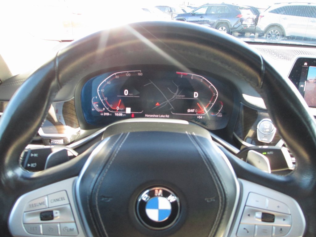 Used 2022 BMW 740i xDrive w/ Premium Package image 28