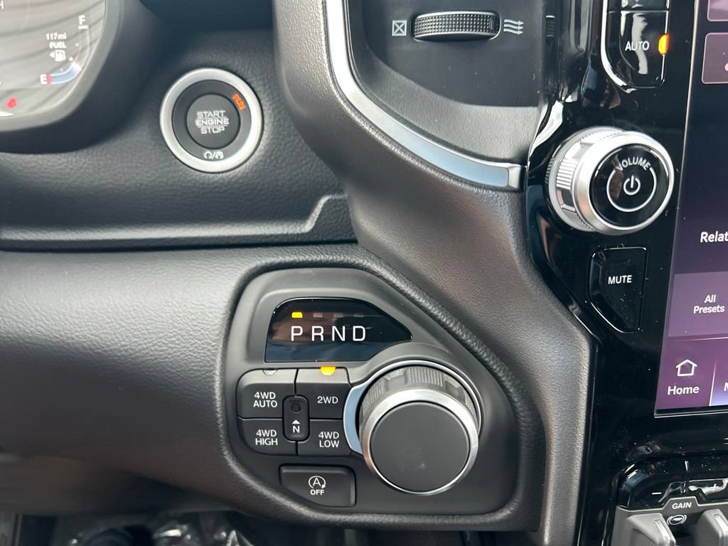 New 2026 RAM 1500 Big Horn AWD/4WD image 30