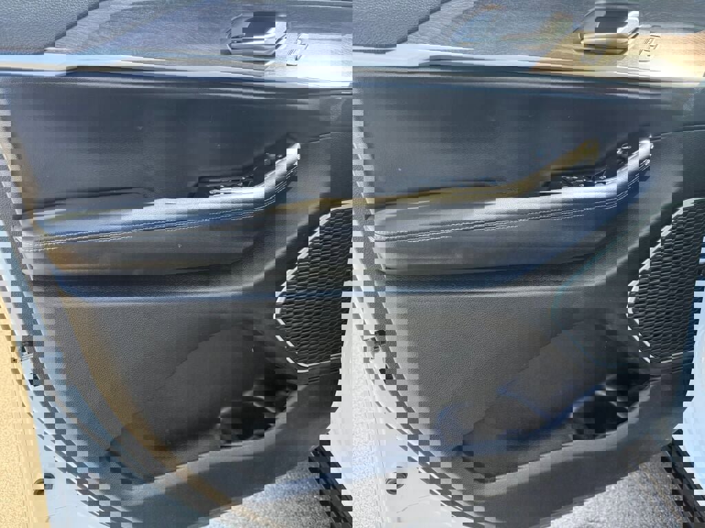 Used 2021 Jeep Grand Cherokee L Limited image 9