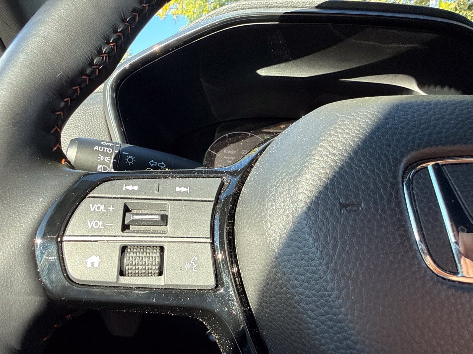 Certified 2025 Honda CR-V Sport Touring image 28