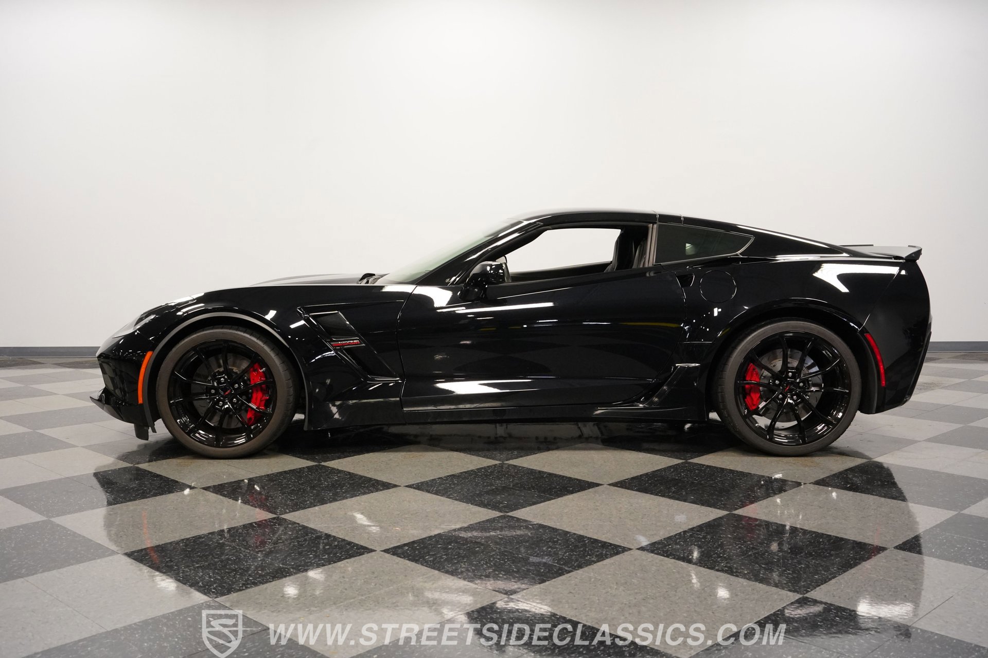 Used 2019 Chevrolet Corvette Grand Sport w/ Battery Protection Package image 2