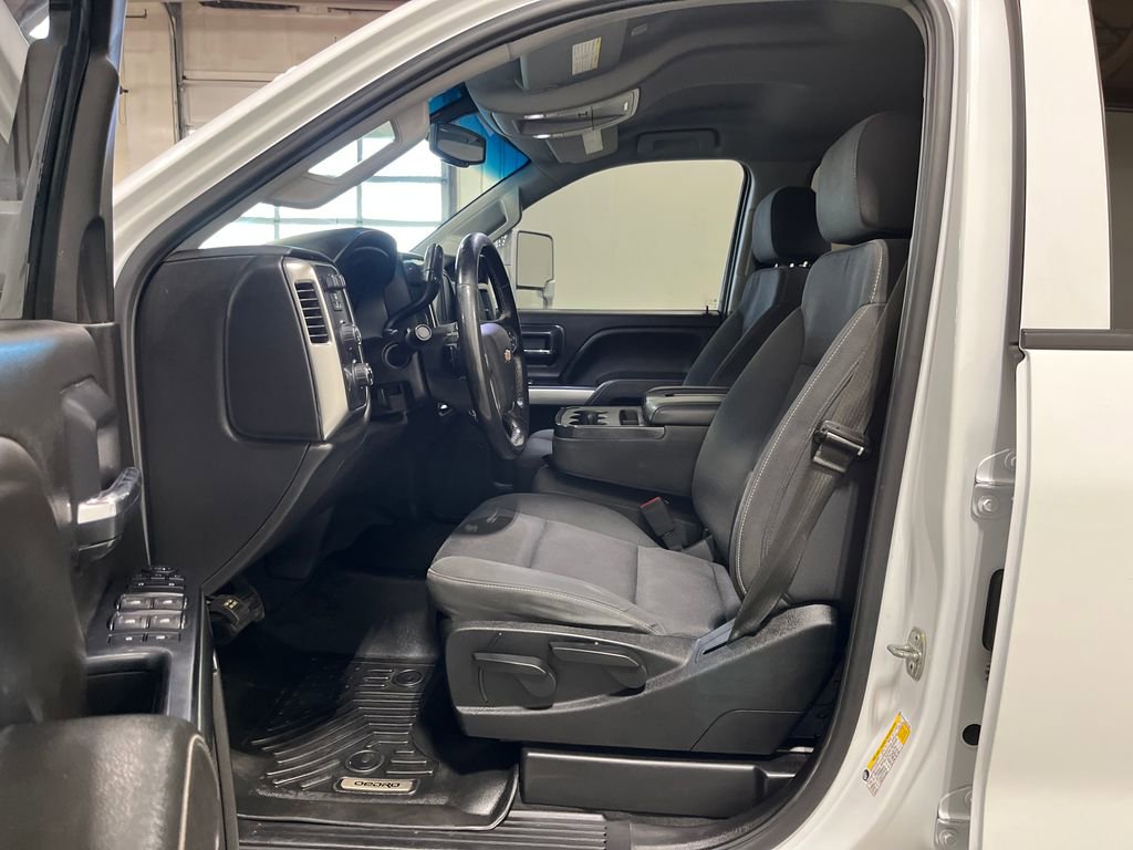 Used 2019 Chevrolet Silverado 2500 LT image 22
