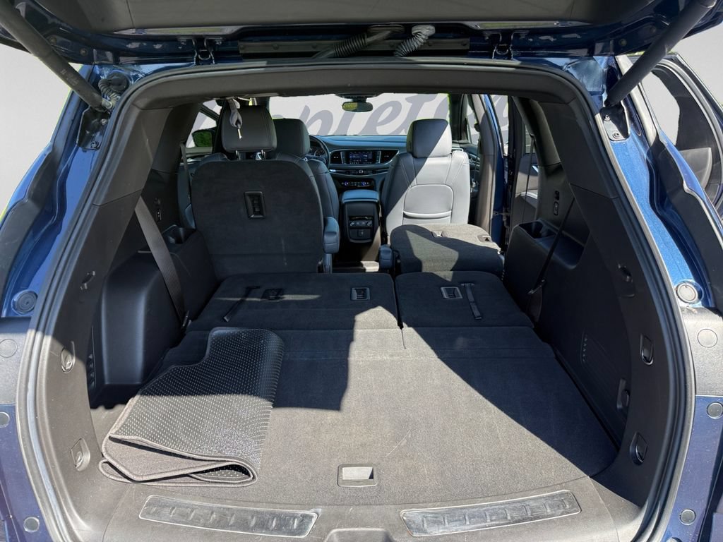 Used 2022 Buick Enclave Essence w/ LPO, Touring Package AWD/4WD image 30