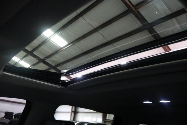 Used 2022 GMC Sierra 3500 Denali w/ Denali Black Diamond Edition AWD/4WD image 78