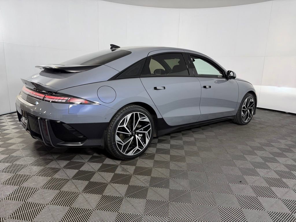 Used 2024 Hyundai Ioniq 6 Limited image 5