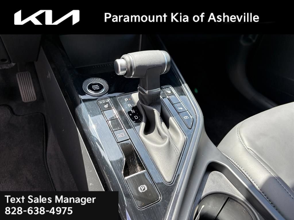 Certified 2025 Kia Niro EX FWD image 27