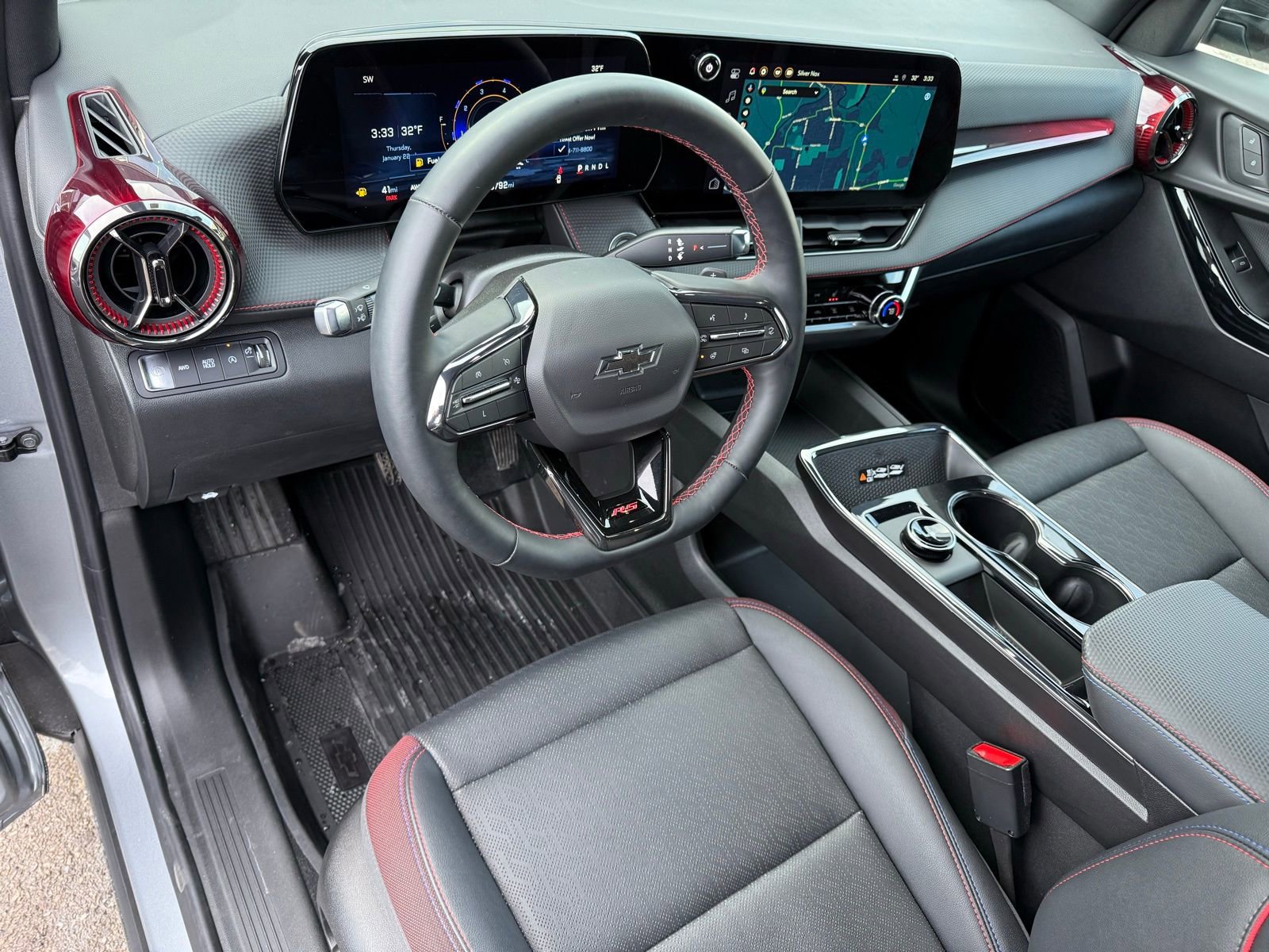 Used 2025 Chevrolet Equinox RS image 12