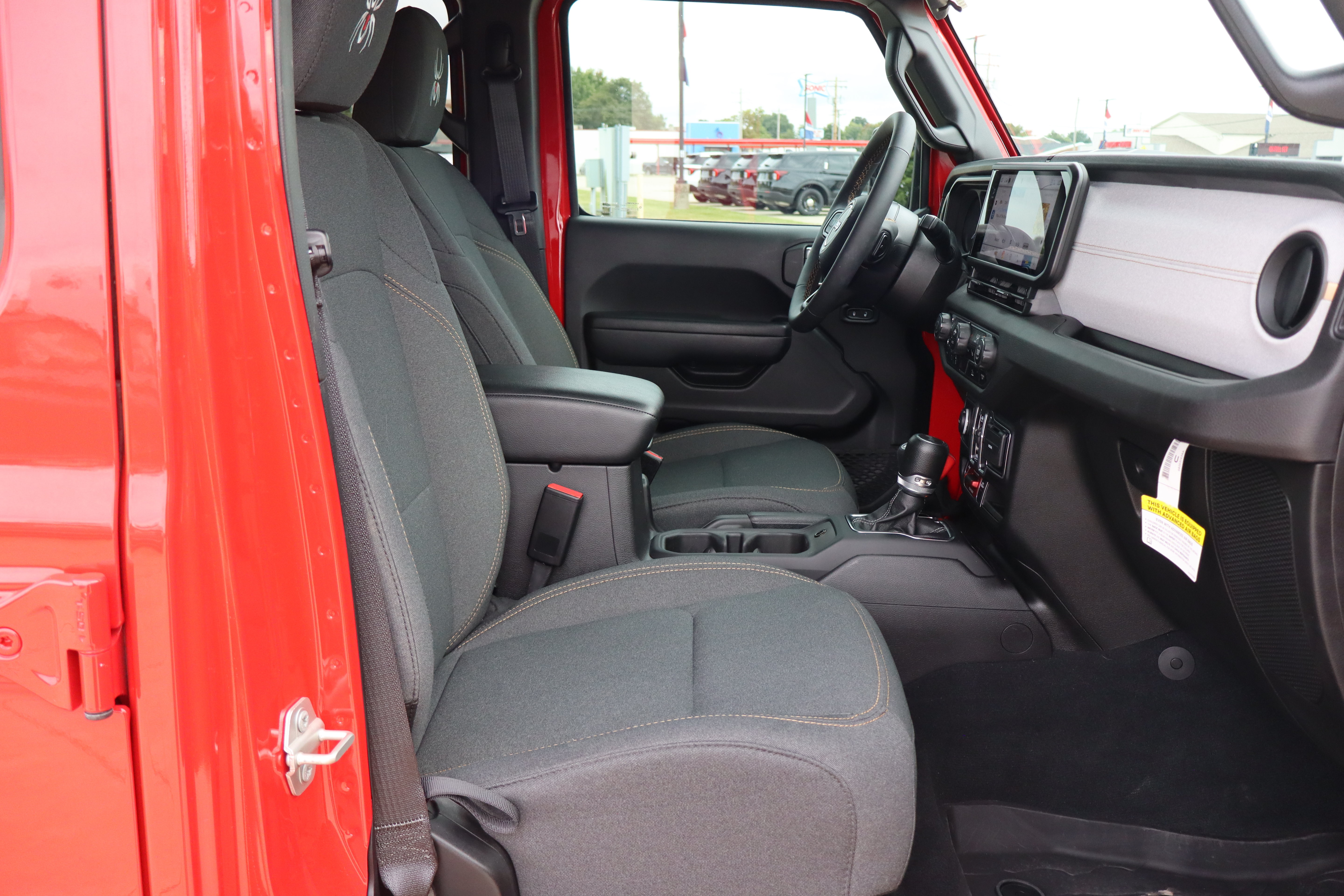 Used 2024 Jeep Wrangler Unlimited AWD/4WD image 13