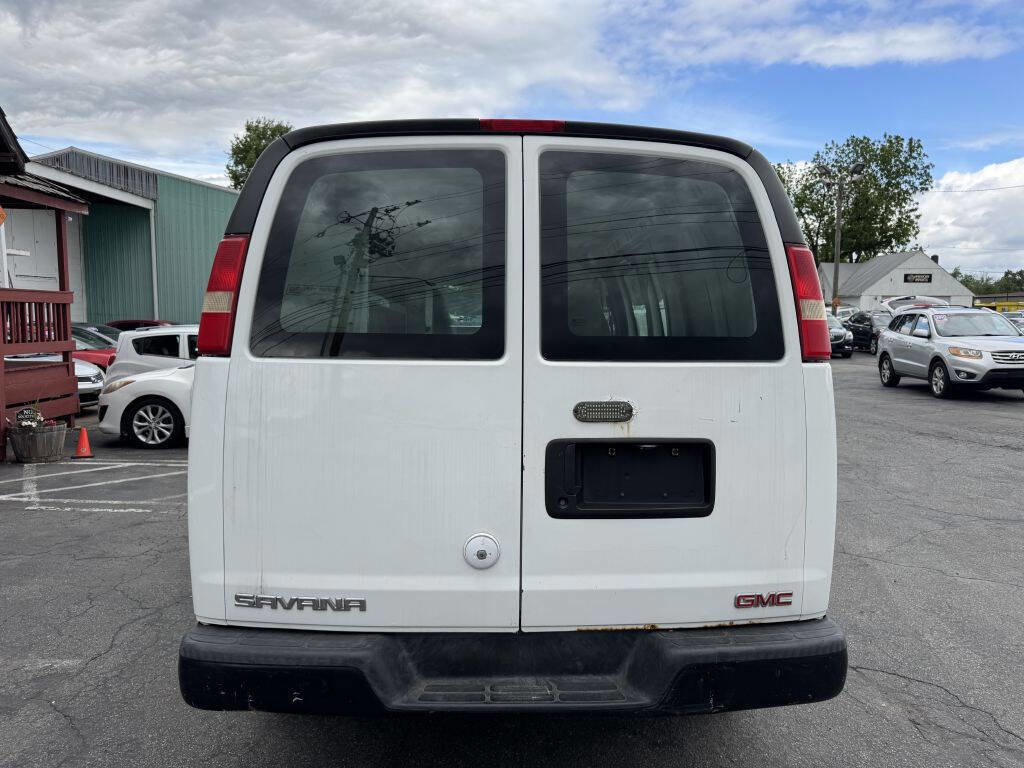 Used 2008 GMC Savana 3500 image 4