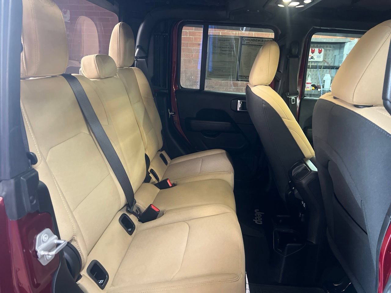 Used 2021 Jeep Gladiator Overland AWD/4WD image 22