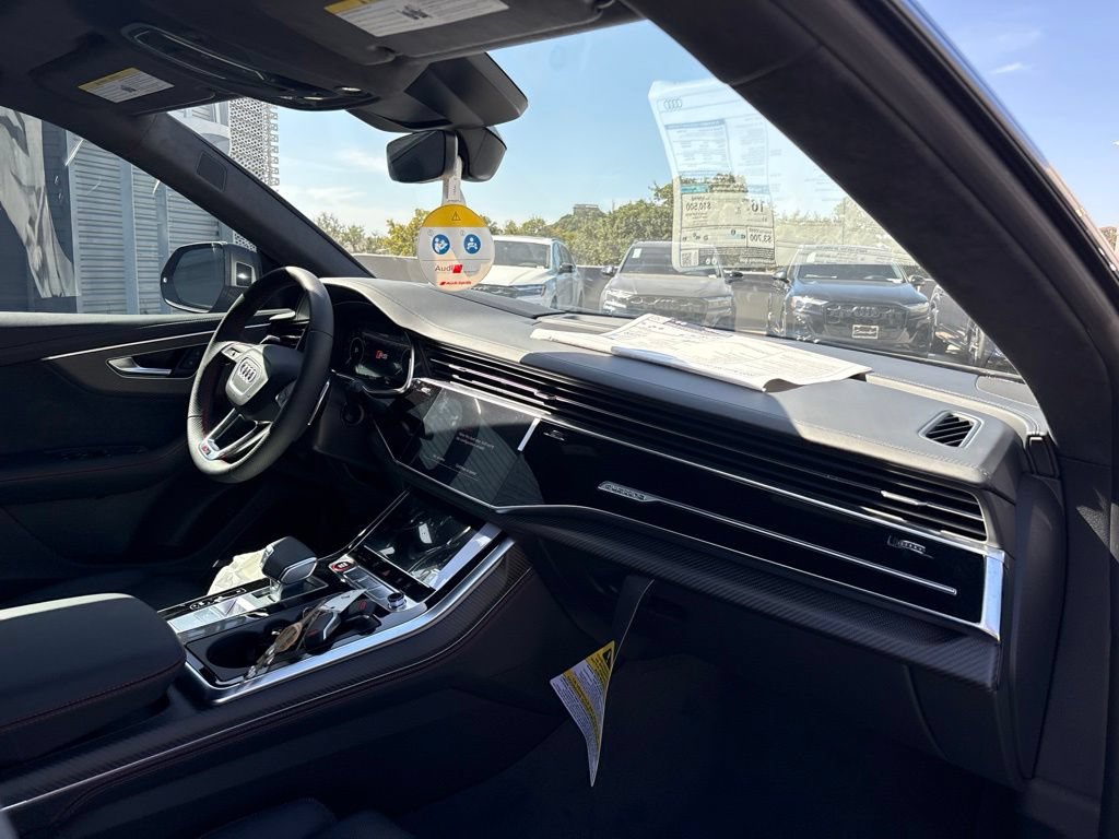 New 2027 Audi RS Q8 performance AWD/4WD image 15