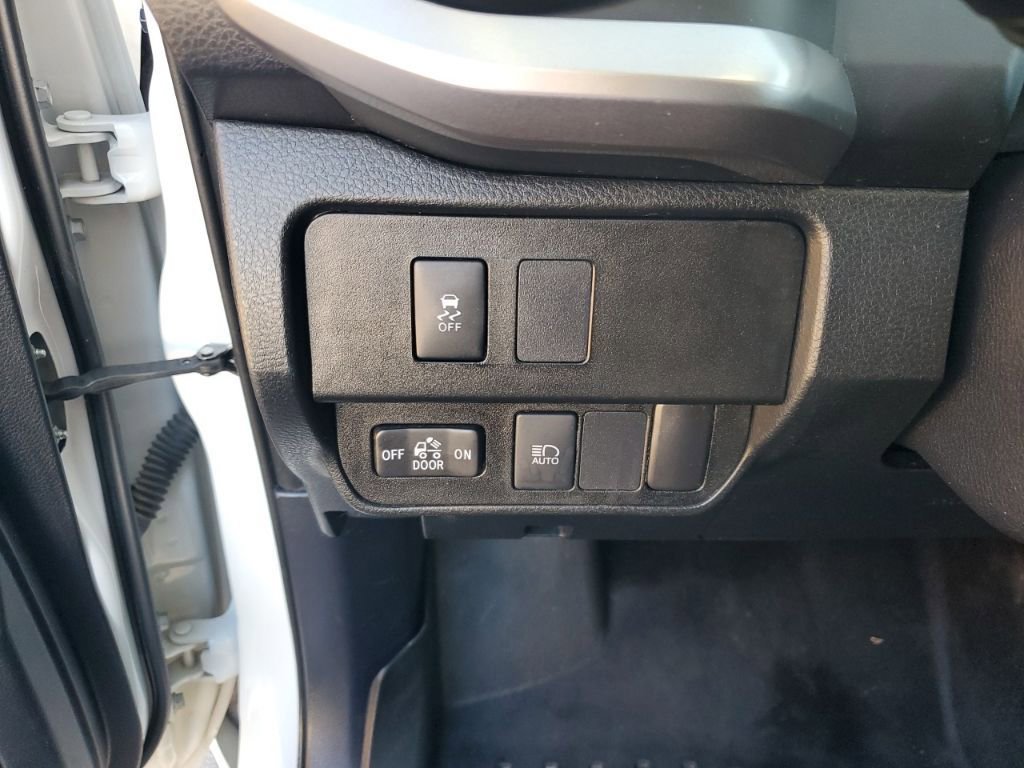 Used 2021 Toyota Tacoma SR5 image 31