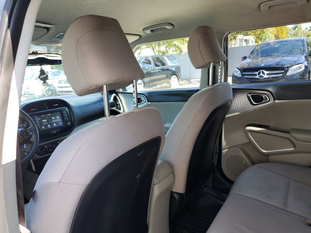 Used 2021 Kia Soul LX image 14