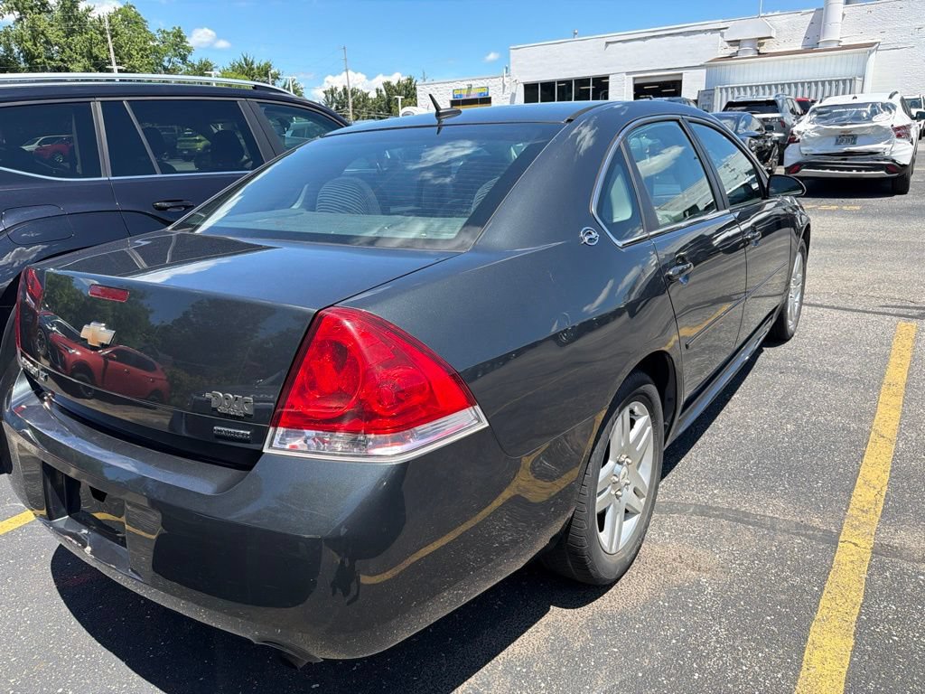 Used 2016 Chevrolet Impala LT FWD image 12