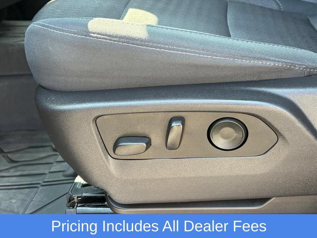 Used 2024 Chevrolet Silverado 1500 LT AWD/4WD image 18