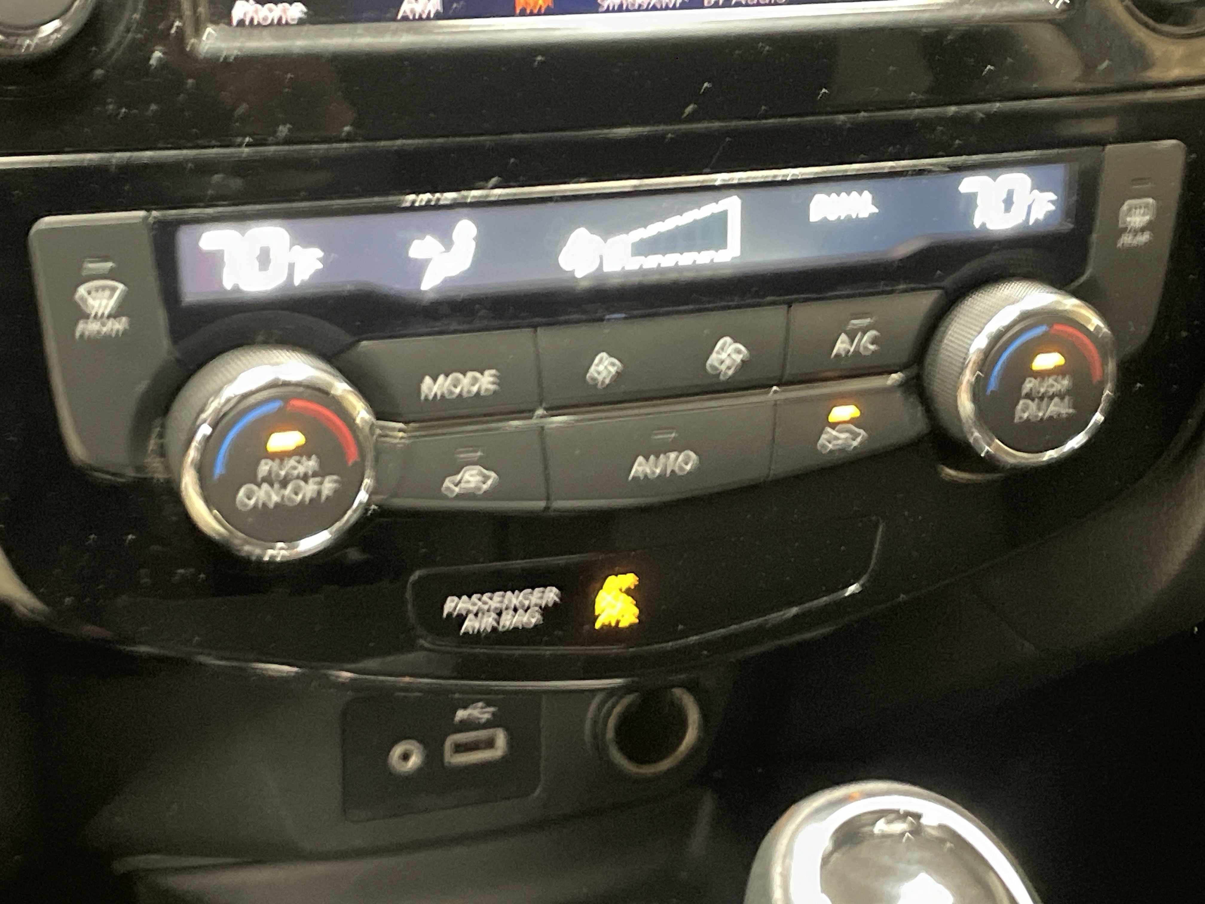 Used 2019 Nissan Rogue SV image 24