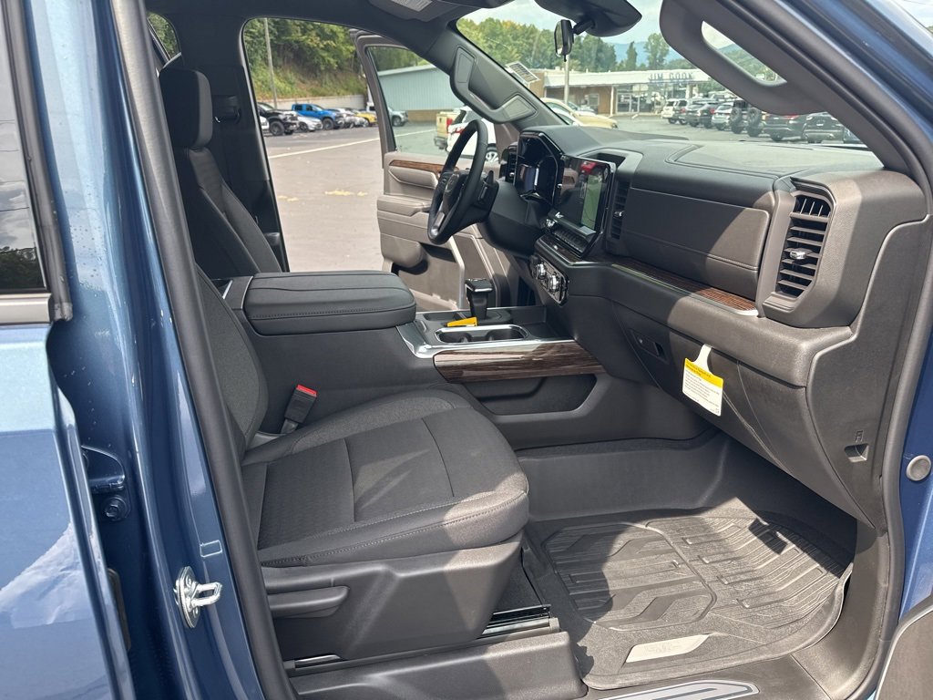 New 2026 GMC Sierra 1500 Elevation image 13