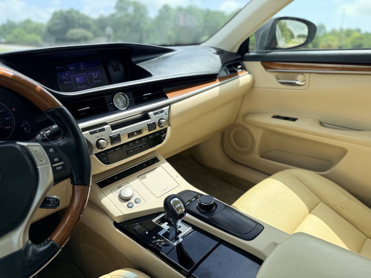 Used 2013 Lexus ES 300h w/ Premium Pkg FWD image 19