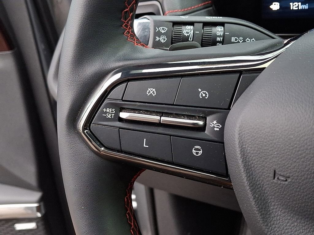 Used 2024 Chevrolet Traverse RS image 23