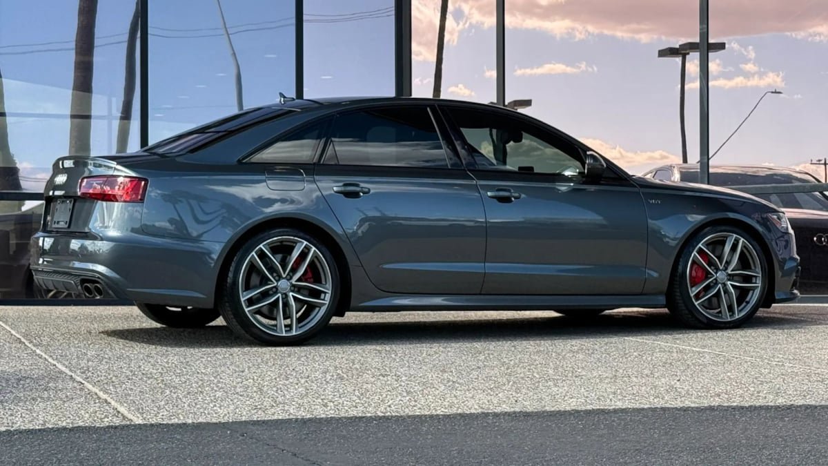 Used 2017 Audi S6 Premium Plus w/ S6 Sport Package AWD/4WD image 13