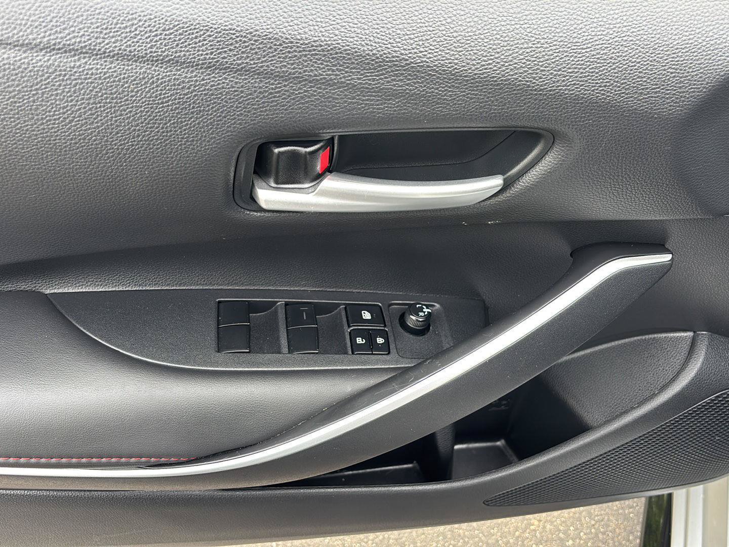 Used 2023 Toyota Corolla SE FWD image 27
