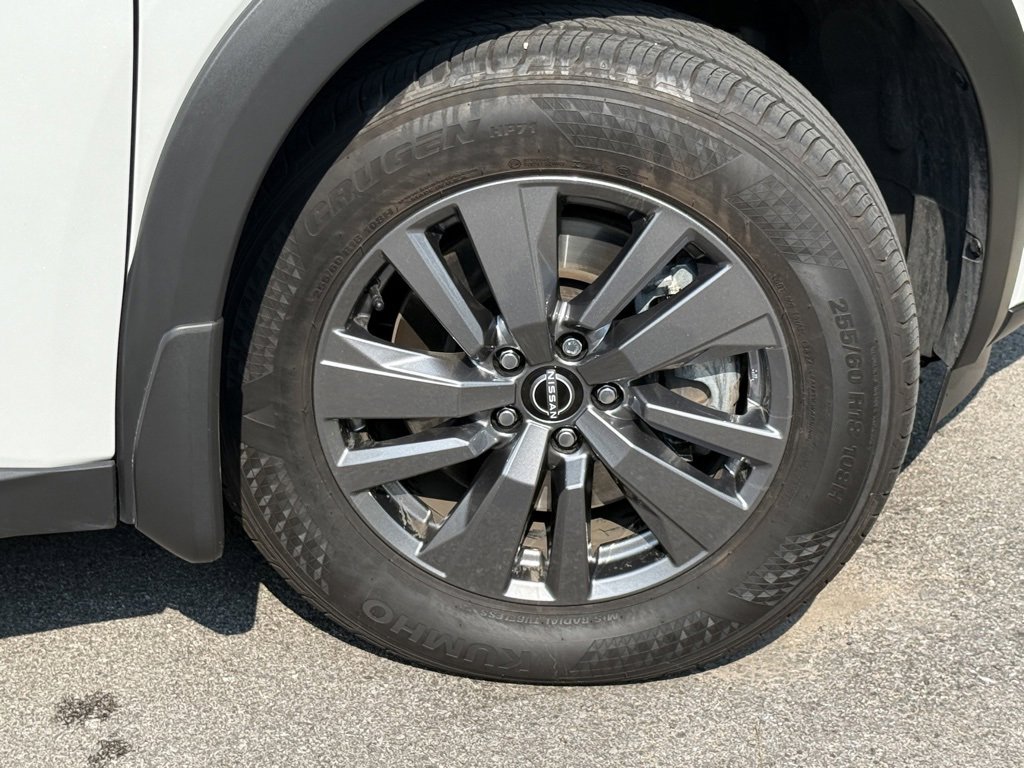 Certified 2025 Nissan Pathfinder SV image 7