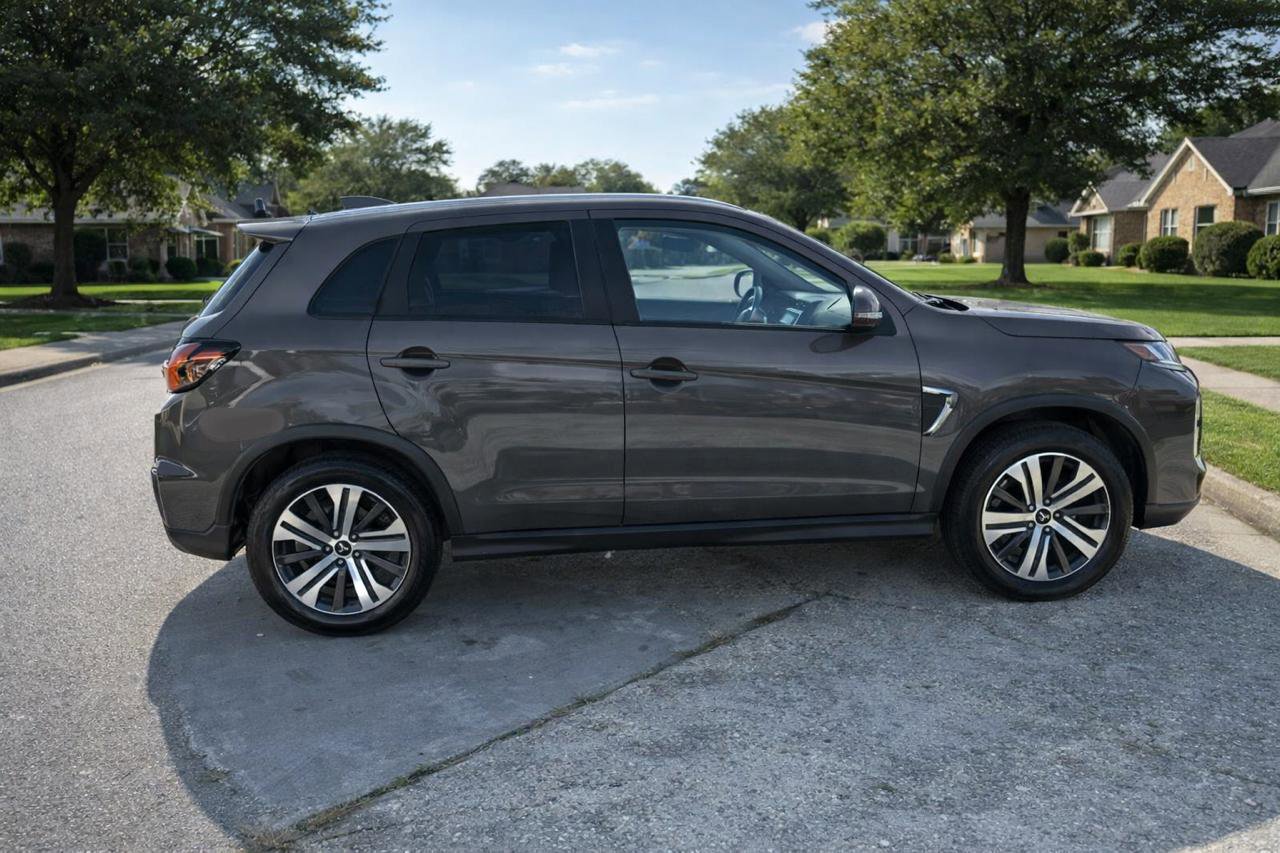 Used 2021 Mitsubishi Outlander Sport SE image 4