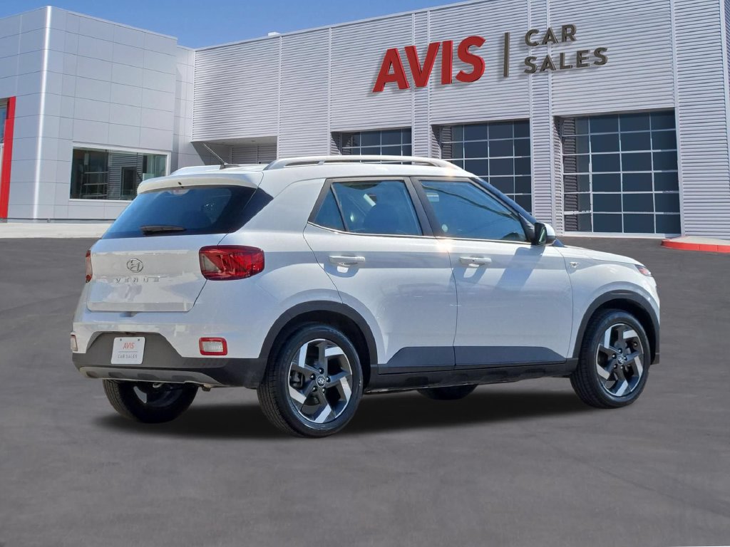 Used 2026 Hyundai Venue SEL FWD image 6