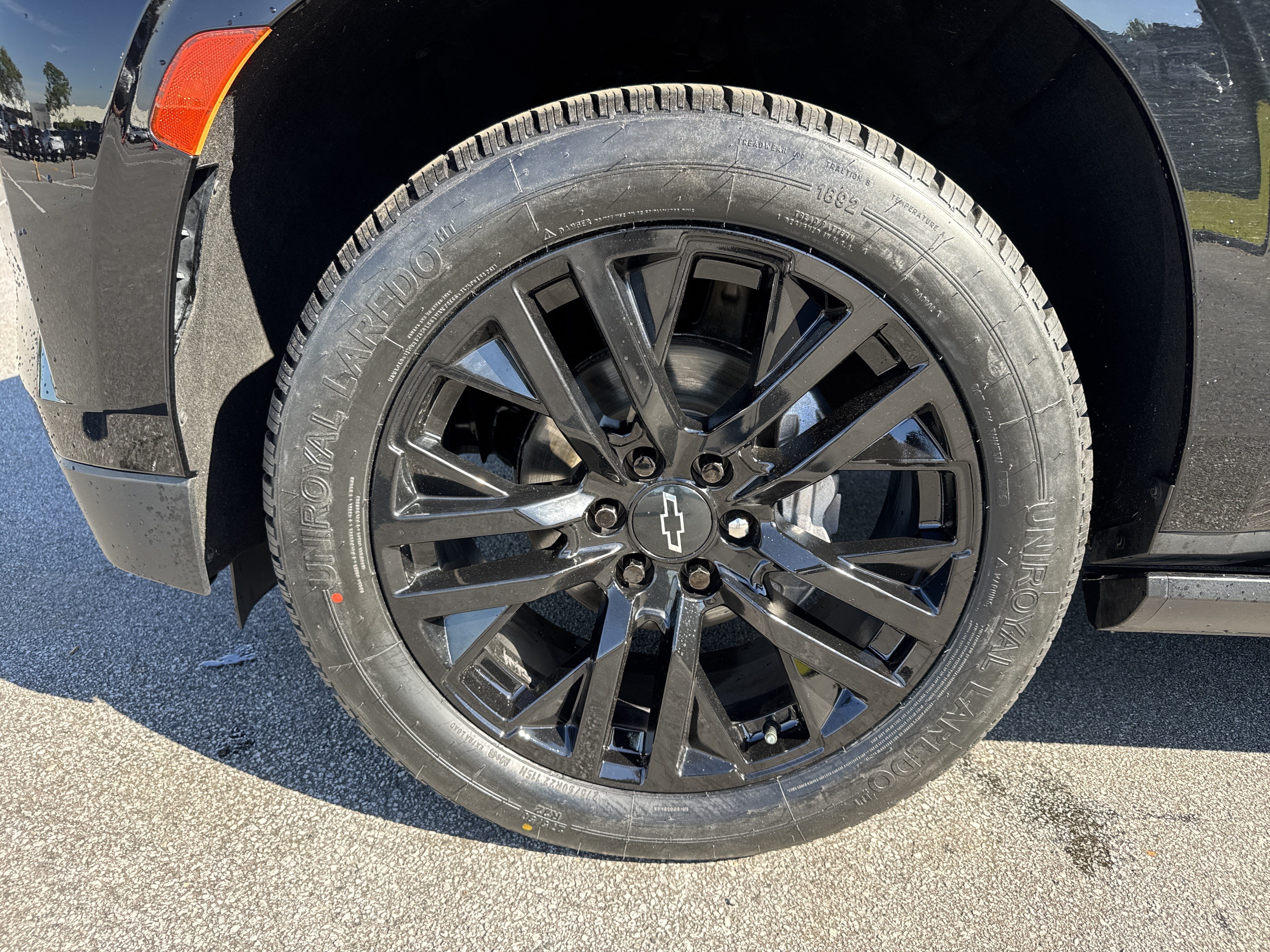 Used 2023 Chevrolet Tahoe Premier AWD/4WD image 13