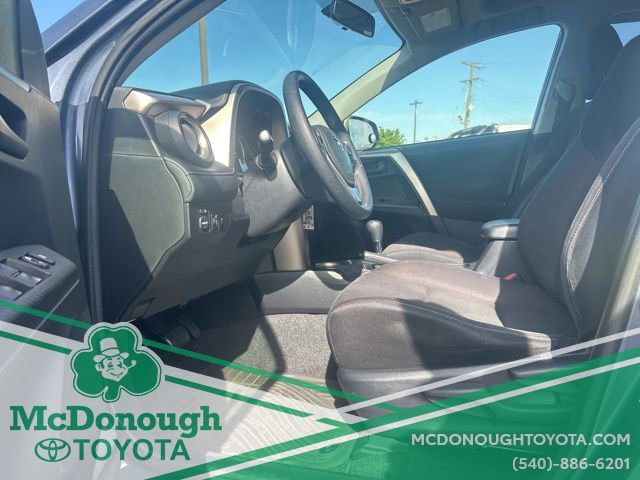 Used 2013 Toyota RAV4 XLE FWD image 9