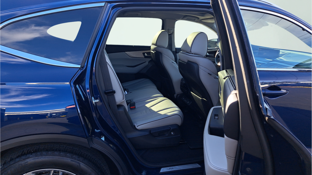 Used 2023 Acura MDX w/ Advance Package AWD/4WD image 26