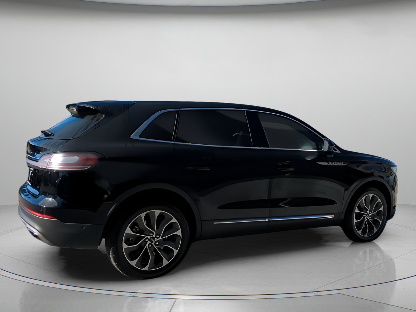 Used 2023 Lincoln Nautilus Reserve w/ Equipment Group 201A image 29