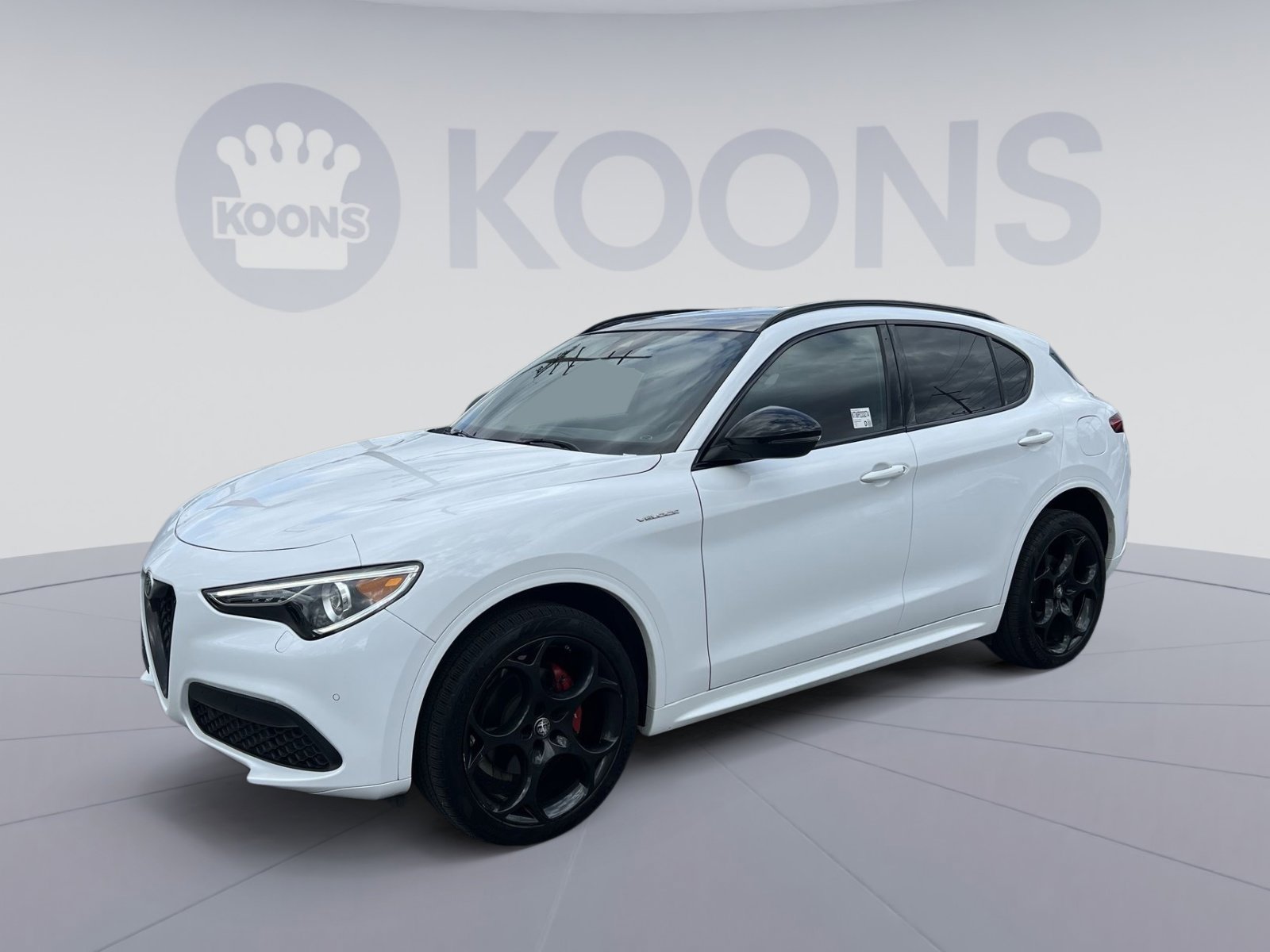 Used 2023 Alfa Romeo Stelvio Veloce image 1