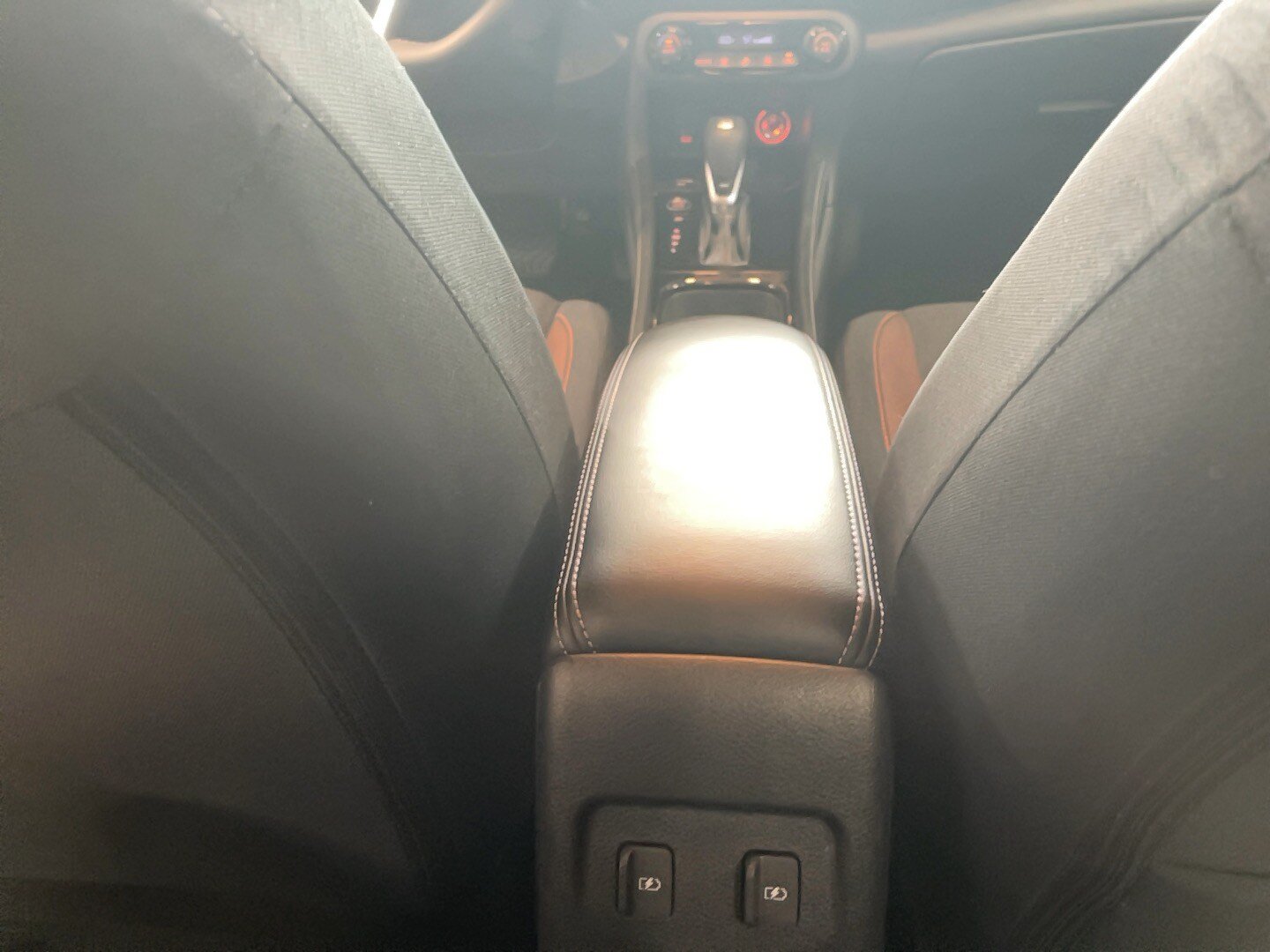Used 2024 Nissan Kicks SR FWD image 7