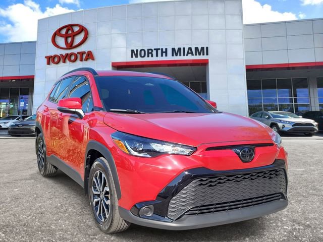 Used 2023 Toyota Corolla Cross SE image 1