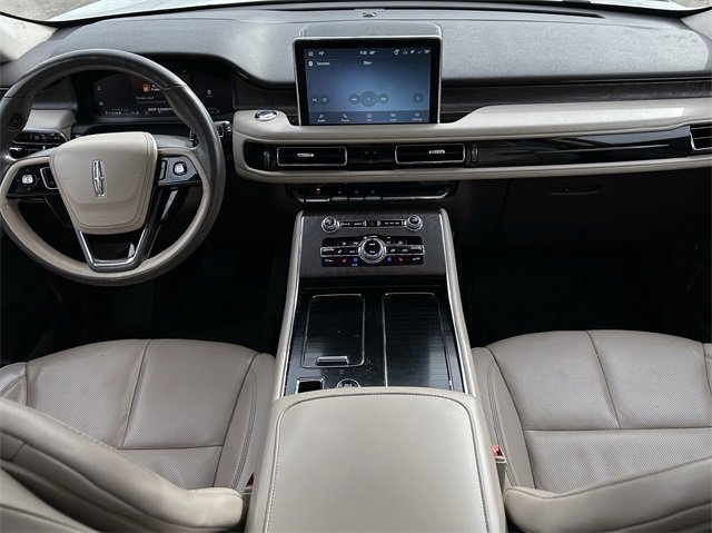 Used 2021 Lincoln Aviator Reserve w/ Elements Package Plus image 11