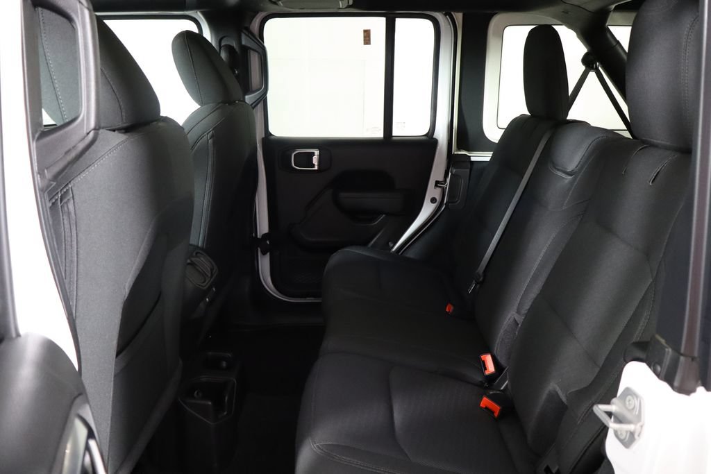Used 2022 Jeep Wrangler Unlimited Sport AWD/4WD image 16