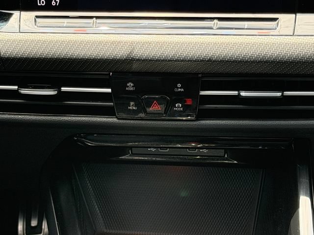 Certified 2024 Volkswagen Golf R AWD/4WD image 18