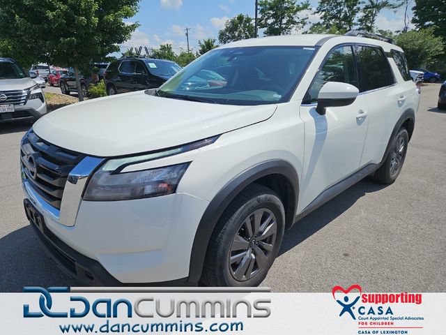 Used 2025 Nissan Pathfinder SV AWD/4WD image 1