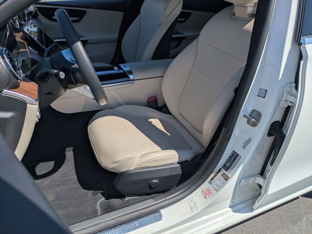 Used 2025 Mercedes-Benz C 300 Sedan image 14