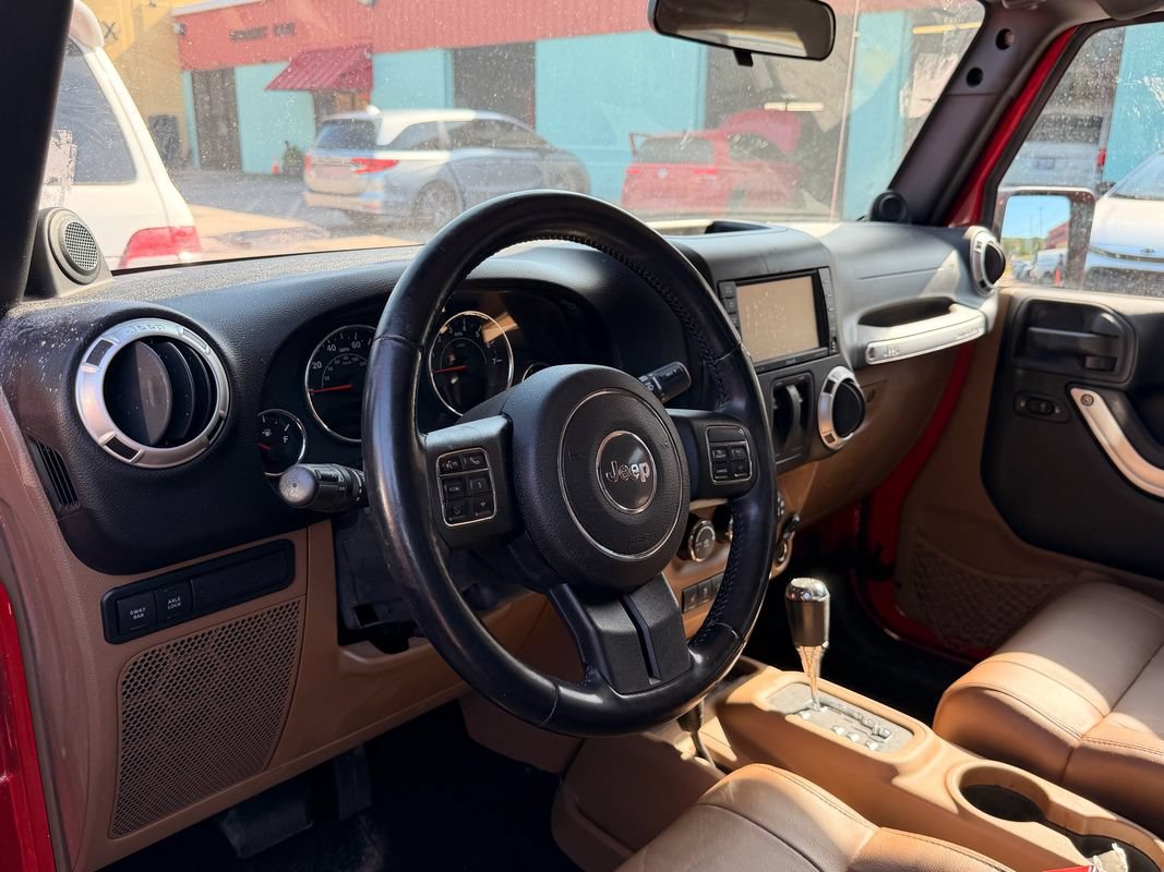 Used 2012 Jeep Wrangler Rubicon w/ Dual Top Group AWD/4WD image 11