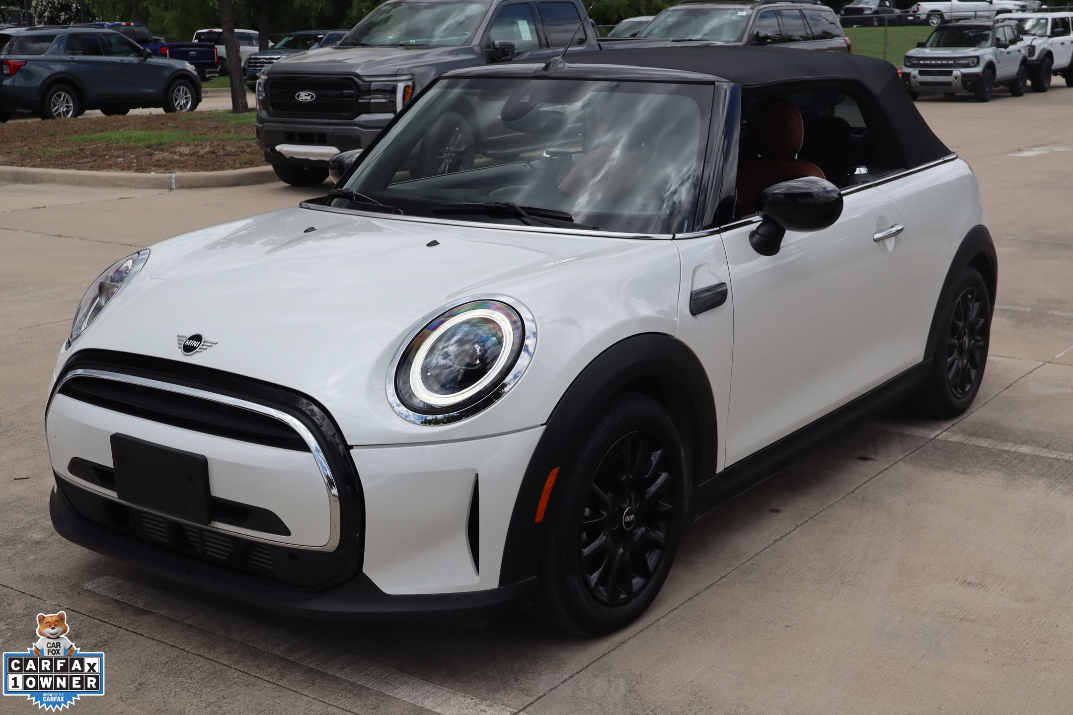 Used 2024 MINI Cooper Convertible w/ Signature Upholstery Package FWD image 8