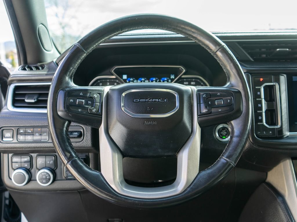 Used 2021 GMC Yukon Denali w/ Denali Premium Package AWD/4WD image 18